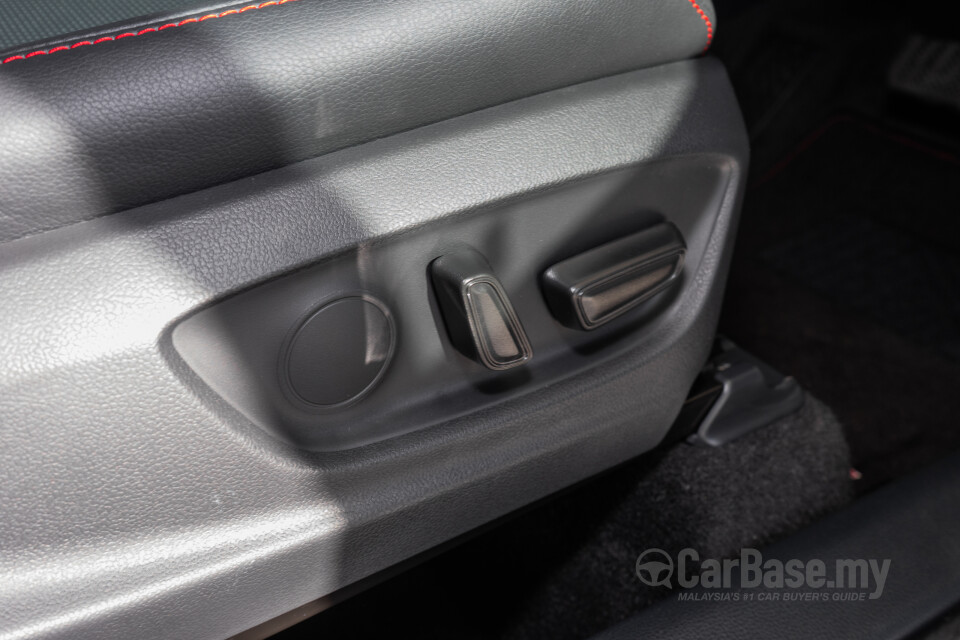 Toyota Corolla Cross XG10 Facelift (2024) Interior
