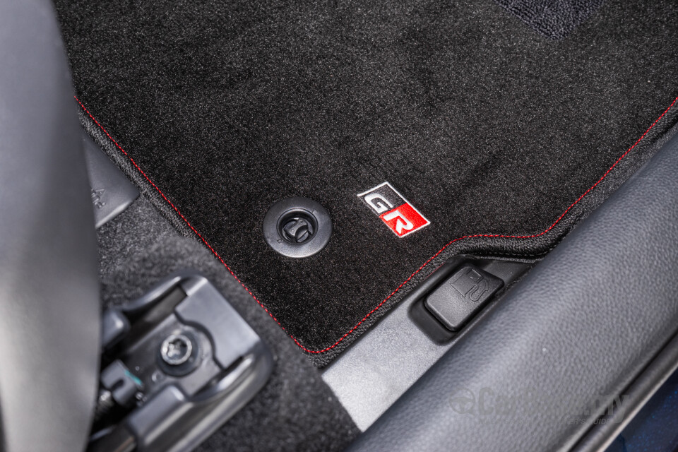 Toyota Corolla Cross XG10 Facelift (2024) Interior