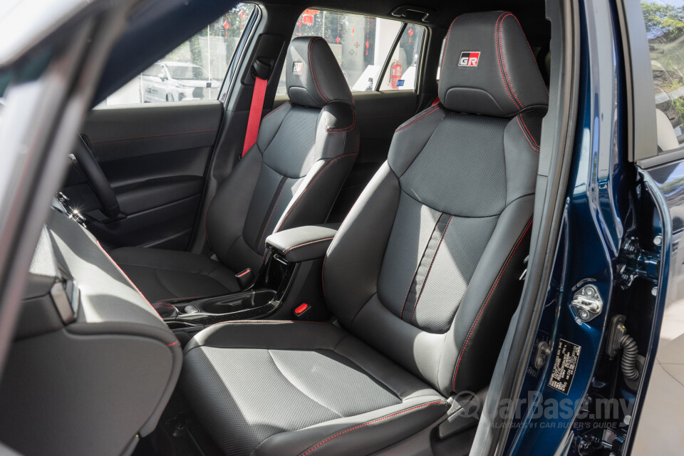 Toyota Corolla Cross XG10 Facelift (2024) Interior