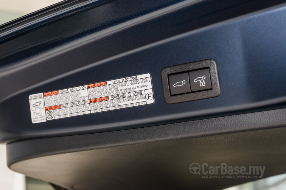 Toyota Corolla Cross XG10 Facelift (2024) Interior