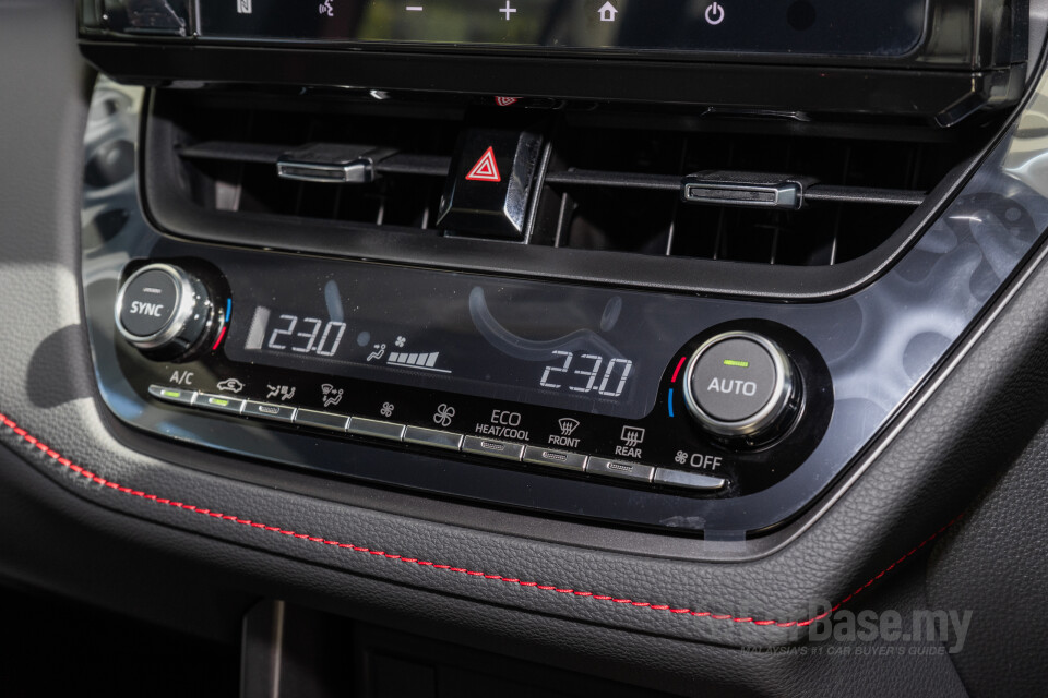 Toyota Corolla Cross XG10 Facelift (2024) Interior