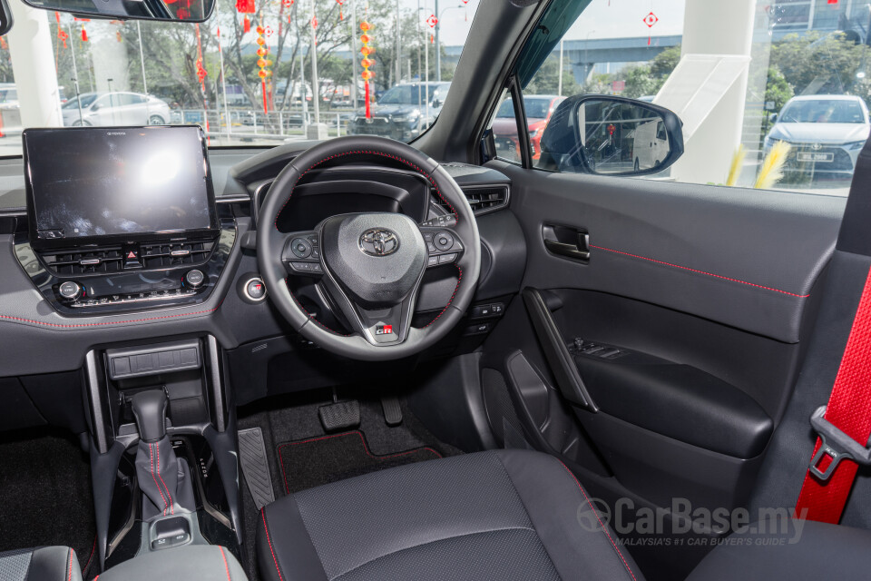 Toyota Corolla Cross XG10 Facelift (2024) Interior