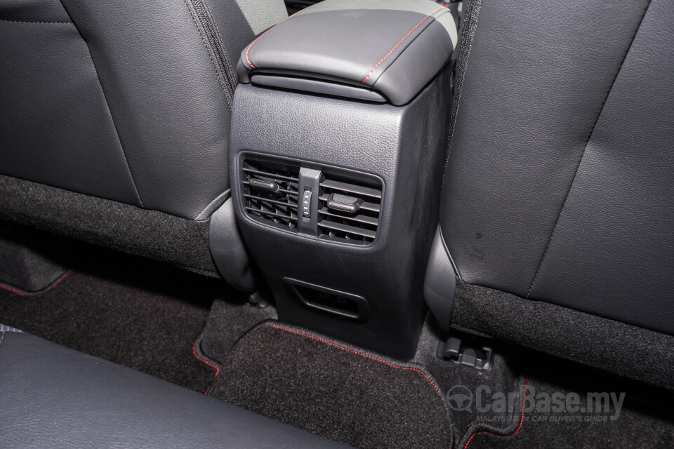 Toyota Corolla Cross XG10 Facelift (2024) Interior