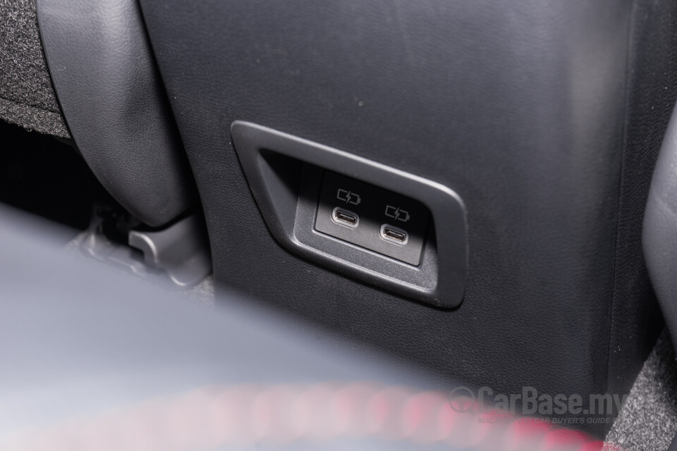 Toyota Corolla Cross XG10 Facelift (2024) Interior