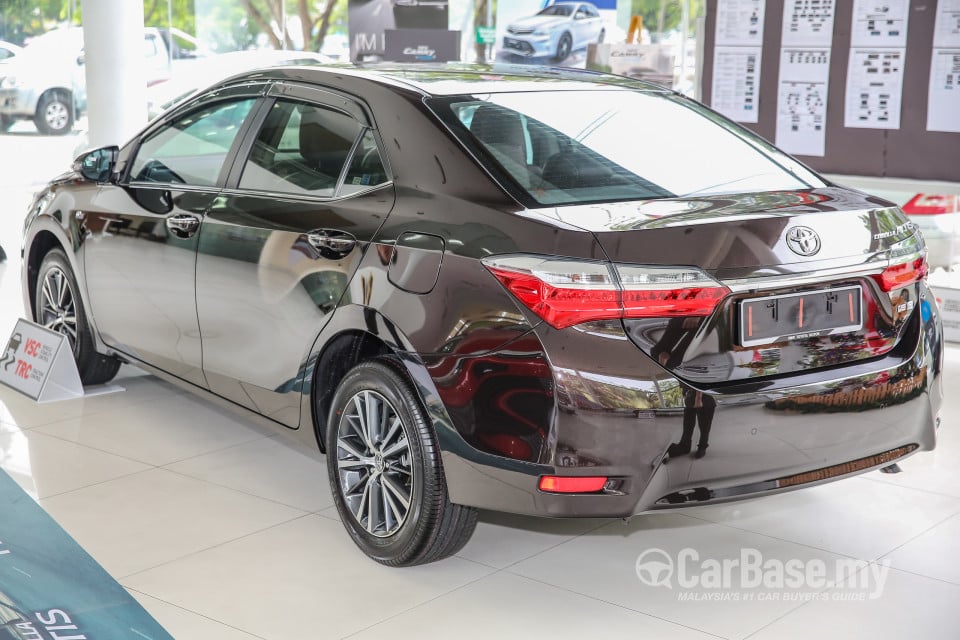 Toyota Corolla E170 facelift  (2016) Exterior