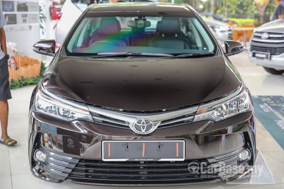 Toyota Corolla E170 facelift  (2016) Exterior