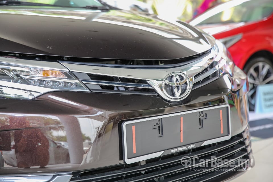 Toyota Corolla E170 facelift  (2016) Exterior