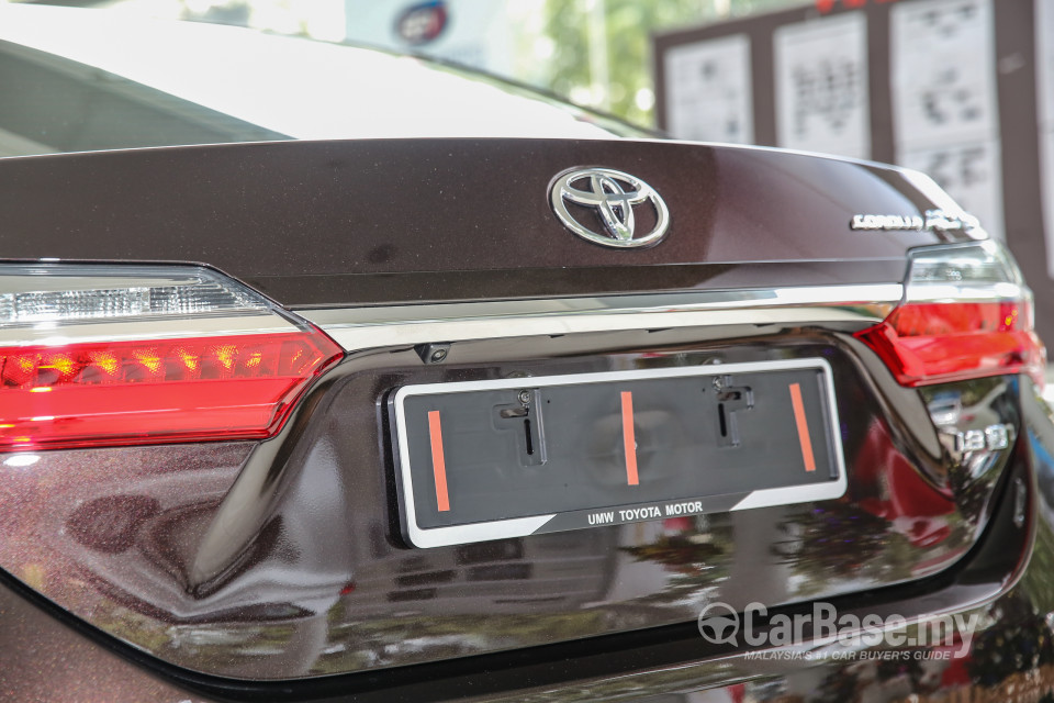 Toyota Corolla E170 facelift  (2016) Exterior