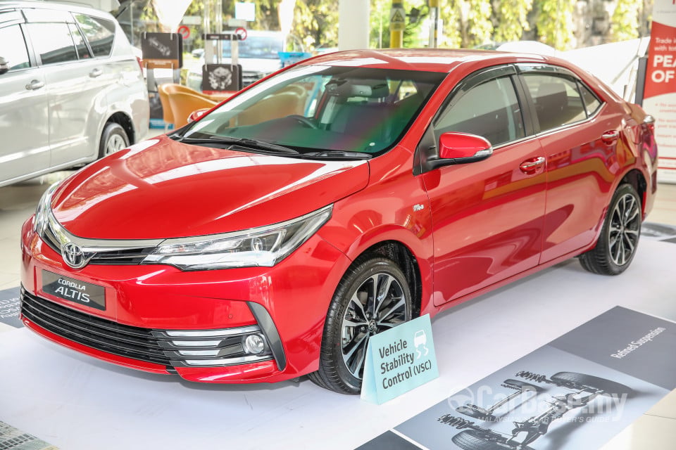 Toyota Corolla E170 facelift  (2016) Exterior