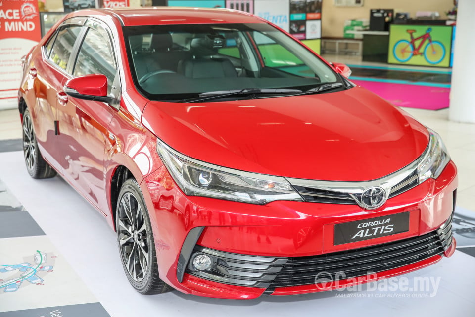Toyota Corolla E170 facelift  (2016) Exterior