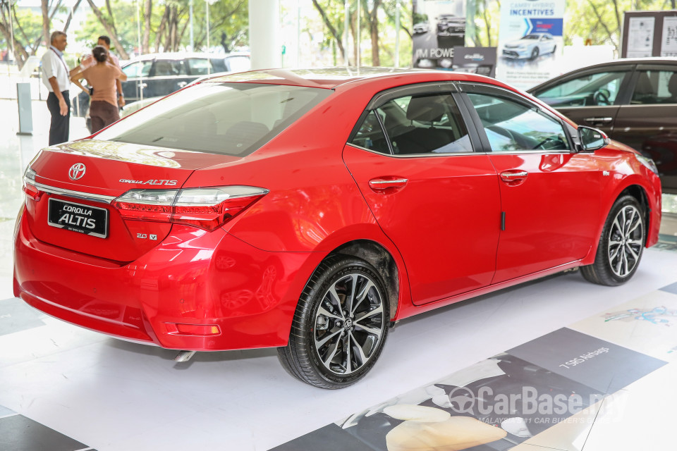 Toyota Corolla E170 facelift  (2016) Exterior