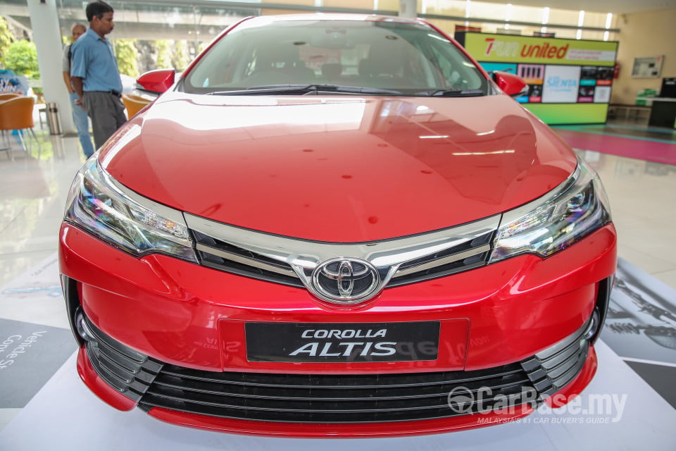 Toyota Corolla E170 facelift  (2016) Exterior