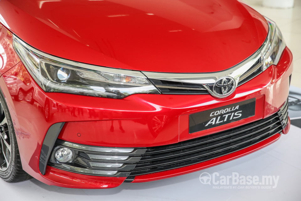 Toyota Corolla E170 facelift  (2016) Exterior