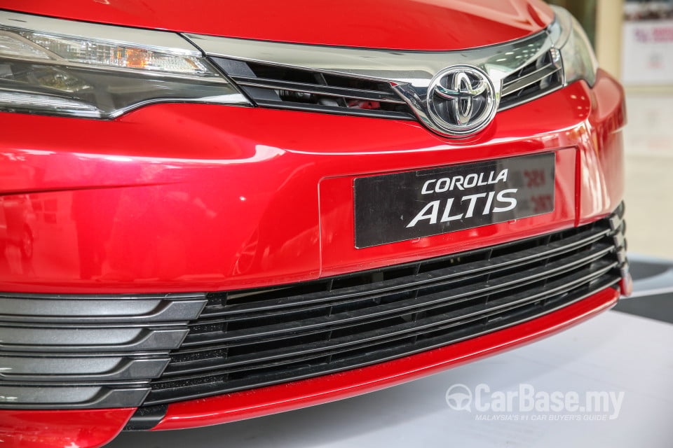 Toyota Corolla E170 facelift  (2016) Exterior