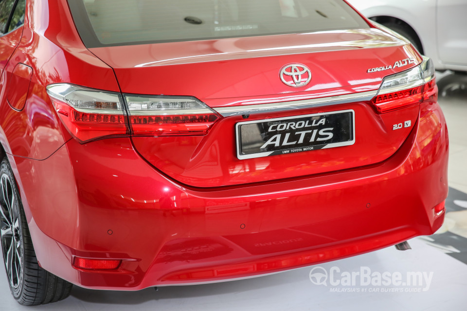 Toyota Corolla E170 facelift  (2016) Exterior