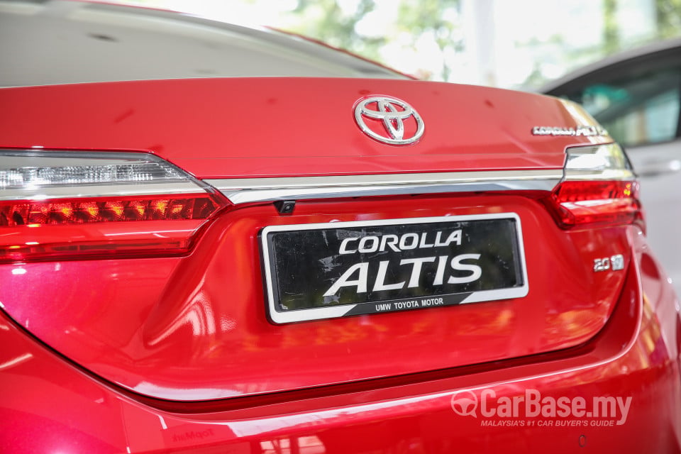 Toyota Corolla E170 facelift  (2016) Exterior