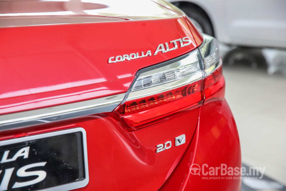 Toyota Corolla E170 facelift  (2016) Exterior
