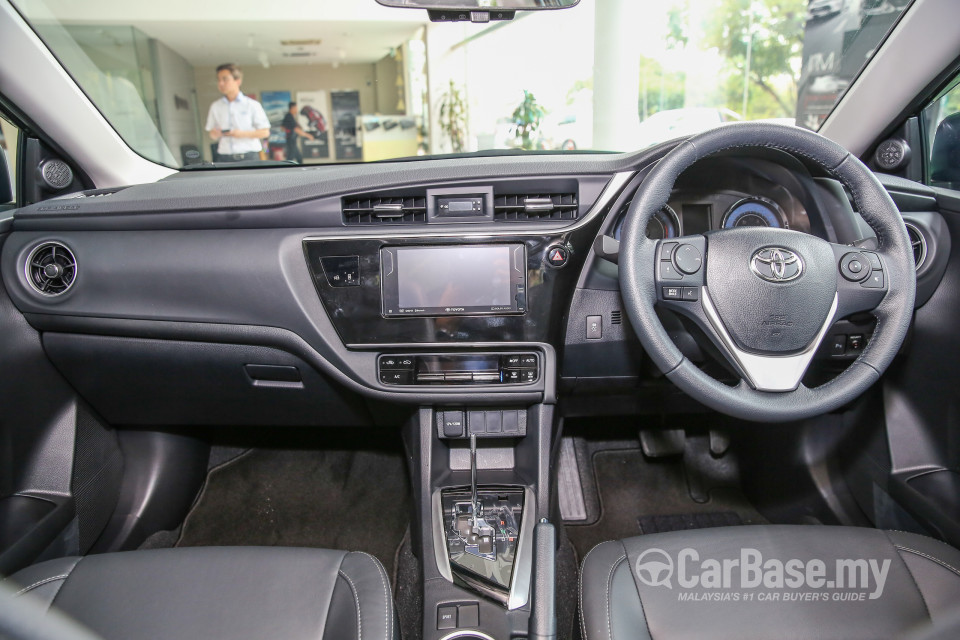 Toyota Corolla E170 facelift  (2016) Interior