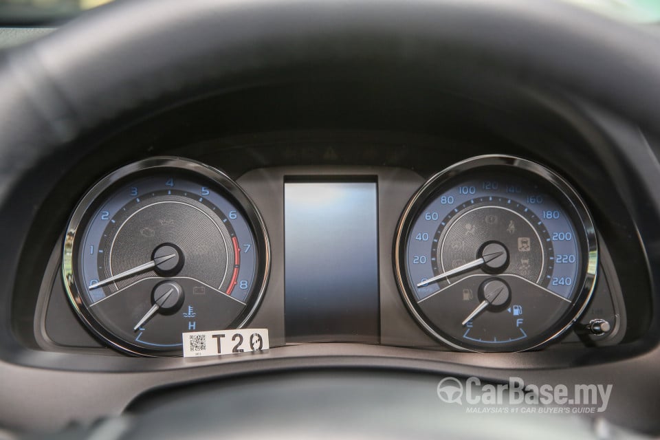 Toyota Corolla E170 facelift  (2016) Interior