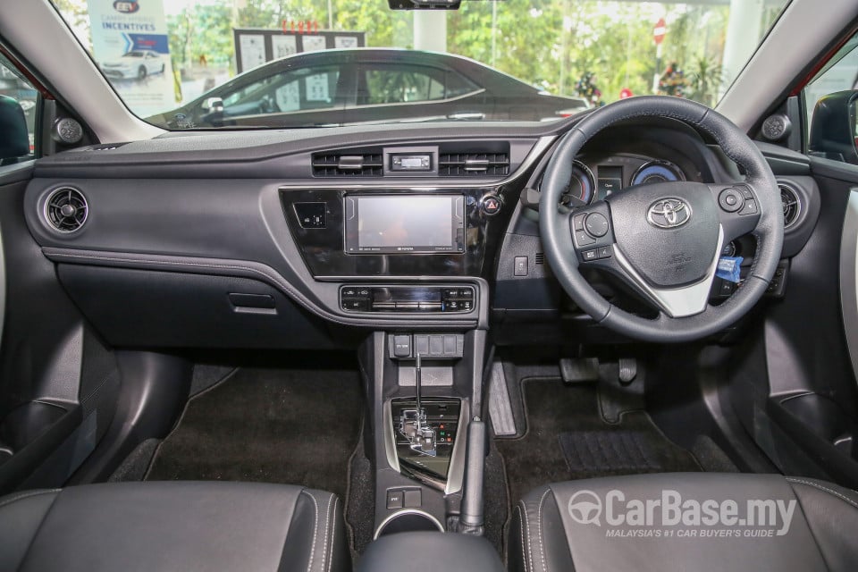 Toyota Corolla E170 facelift  (2016) Interior