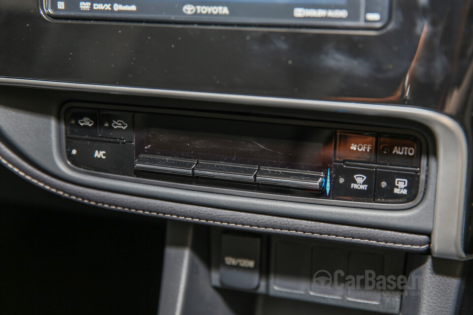 Audi A4 B9 (2016) Interior