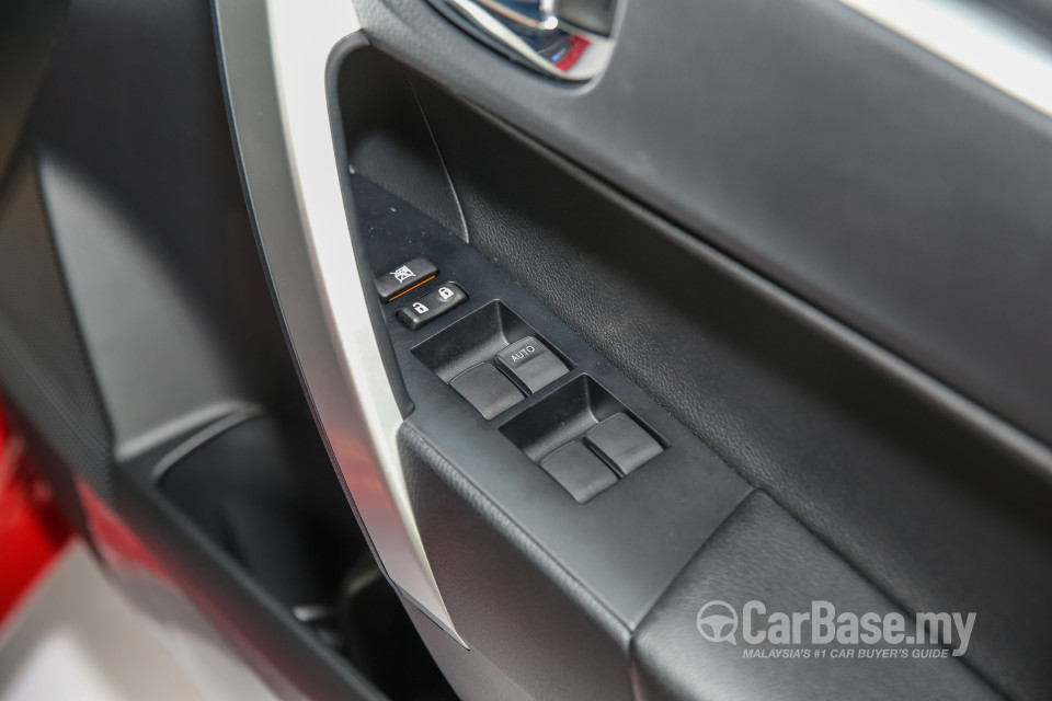 Toyota Corolla E170 facelift  (2016) Interior