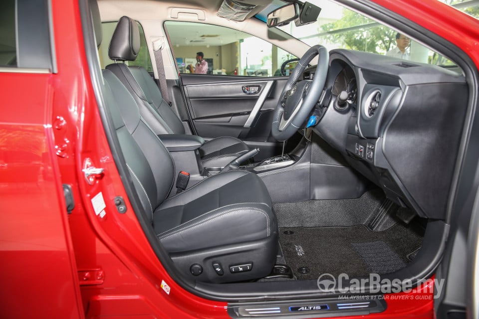 Toyota Corolla E170 facelift  (2016) Interior