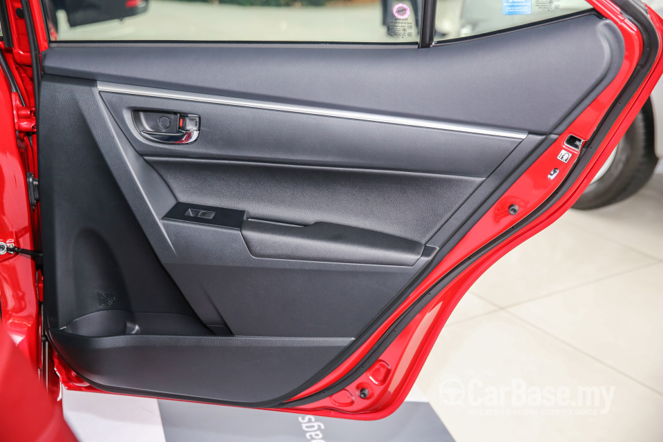 Toyota Corolla E170 facelift  (2016) Interior