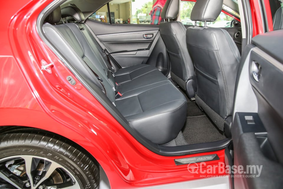 Toyota Corolla E170 facelift  (2016) Interior