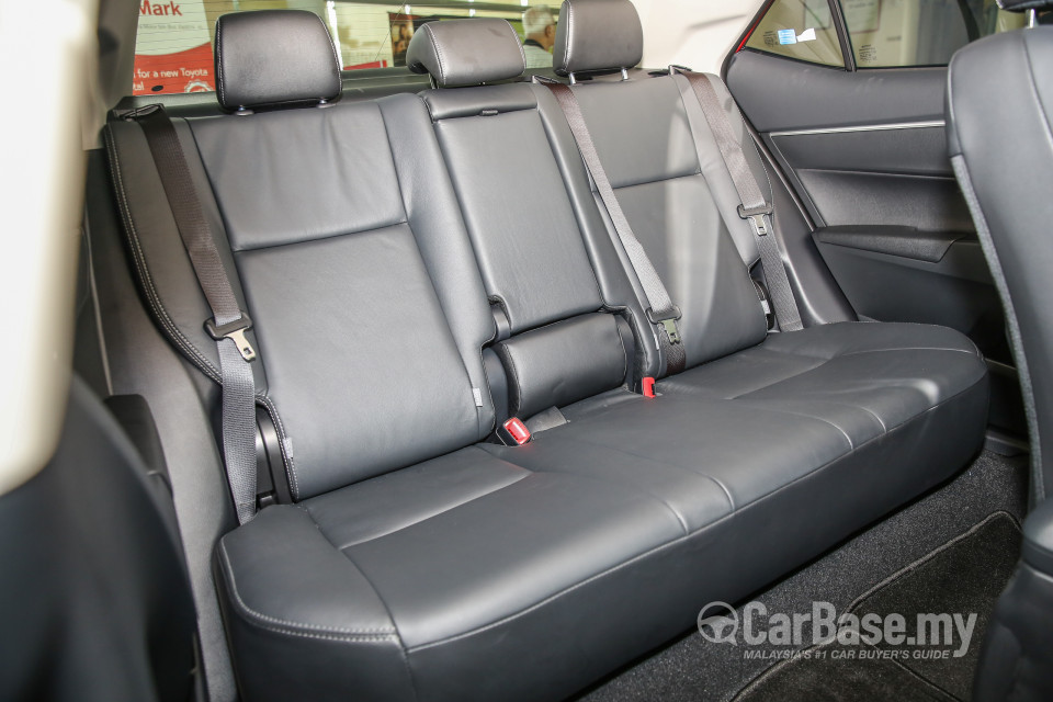 Toyota Corolla E170 facelift  (2016) Interior