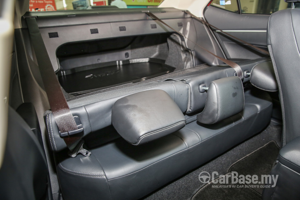 Toyota Corolla E170 facelift  (2016) Interior