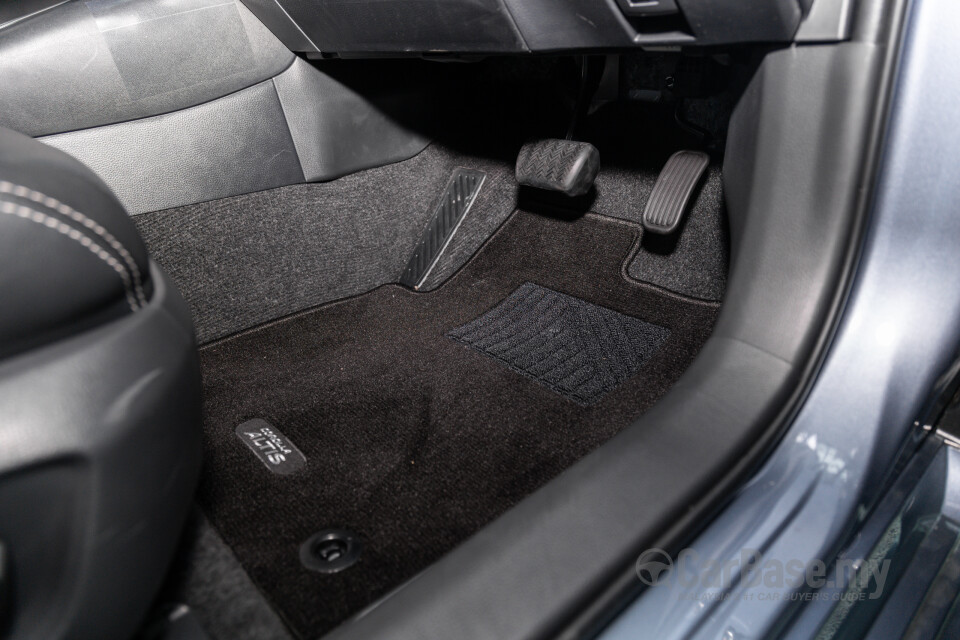 Toyota Corolla E210 Facelift (2023) Interior