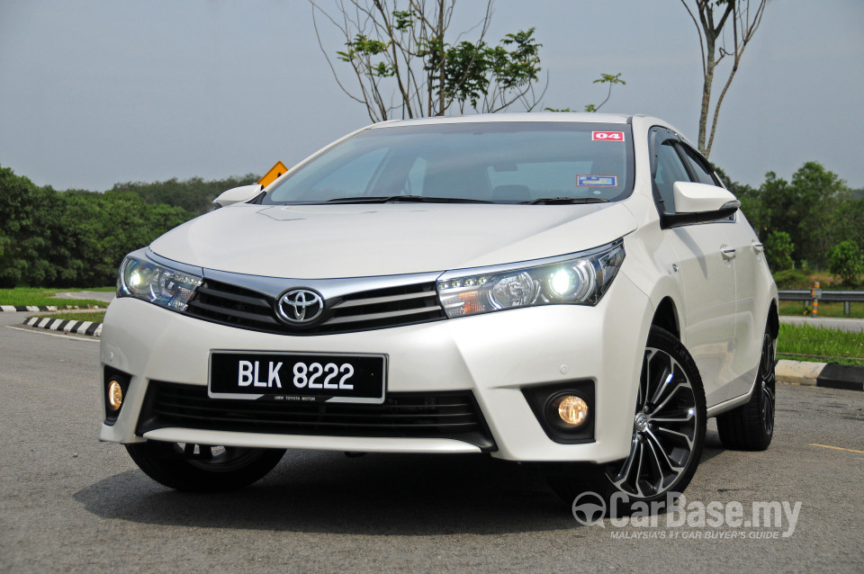 Toyota Corolla E170 (2014) Exterior