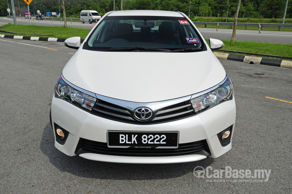 Toyota Corolla E170 (2014) Exterior