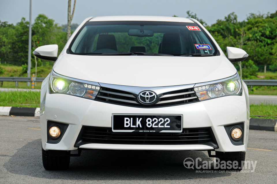 Toyota Corolla E170 (2014) Exterior