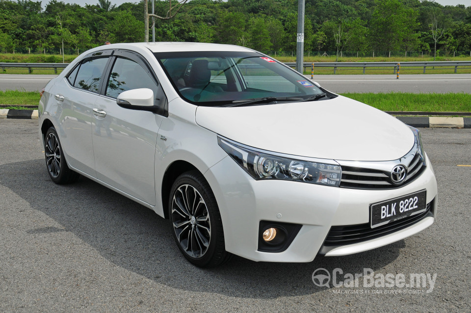 Toyota Corolla E170 (2014) Exterior