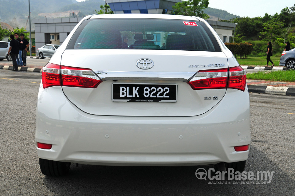 Toyota Corolla E170 (2014) Exterior