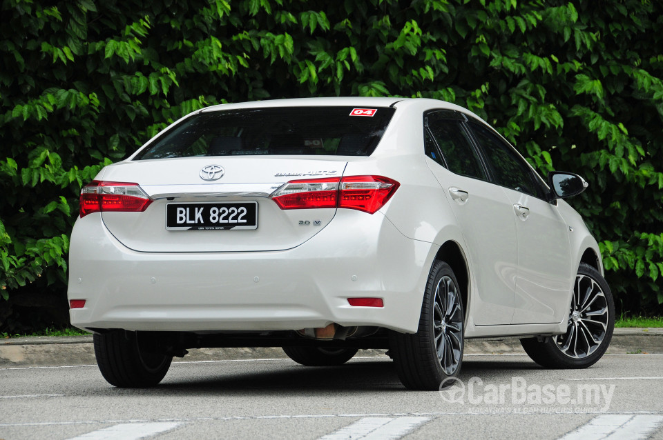 Toyota Corolla E170 (2014) Exterior