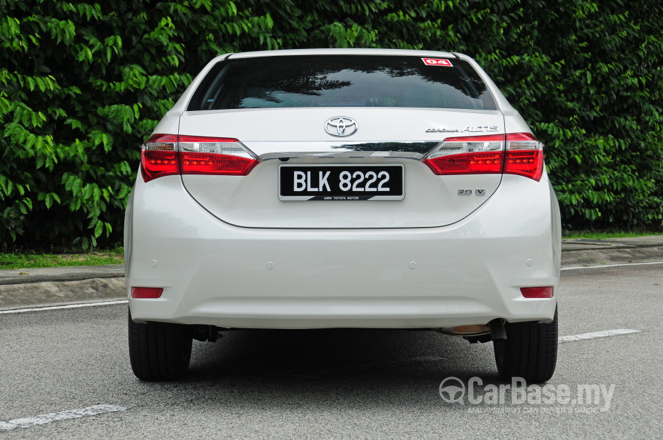 Toyota Corolla E170 (2014) Exterior