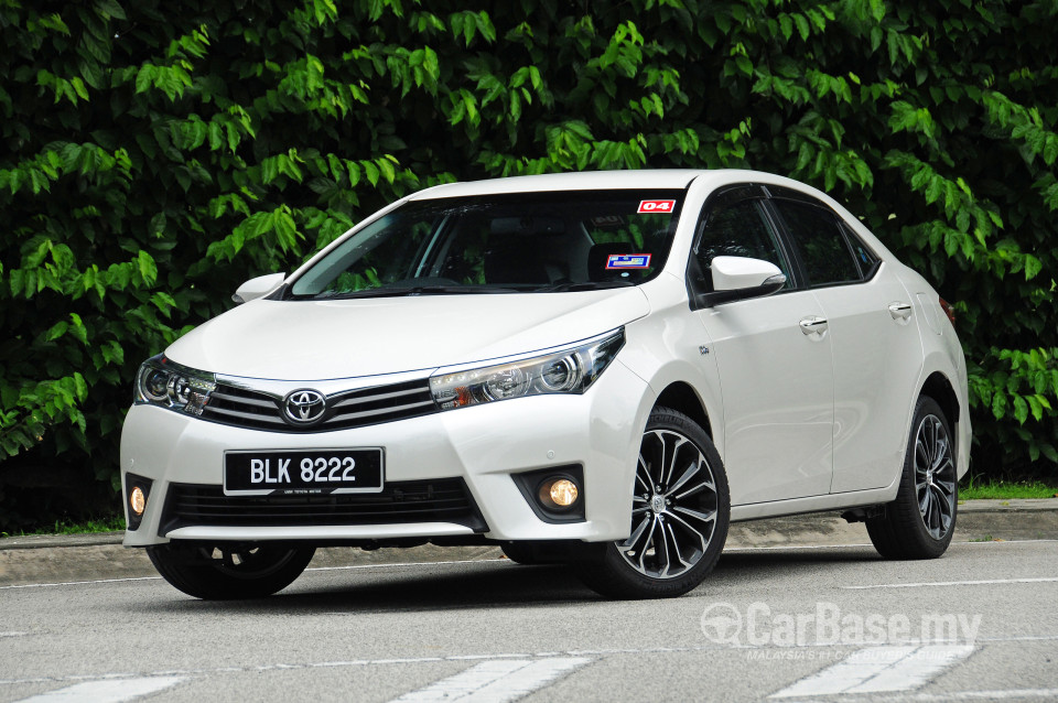 Toyota Corolla E170 (2014) Exterior