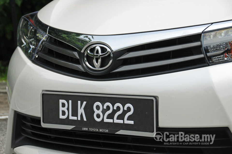 Toyota Corolla E170 (2014) Exterior