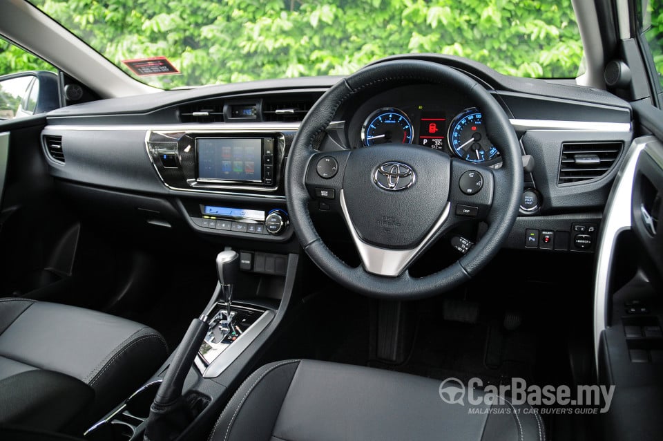 Toyota Corolla E170 (2014) Interior