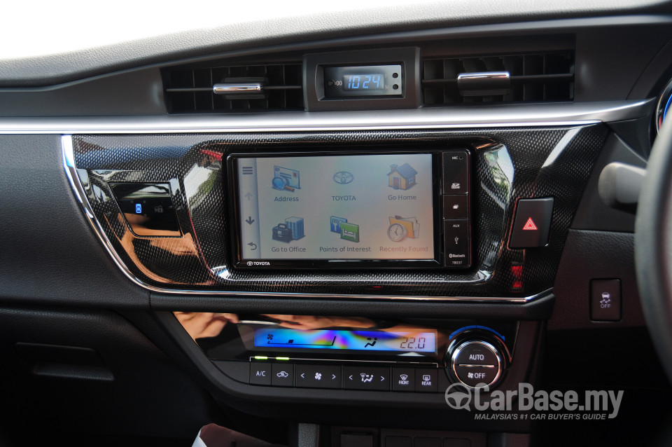 Toyota Corolla E170 (2014) Interior