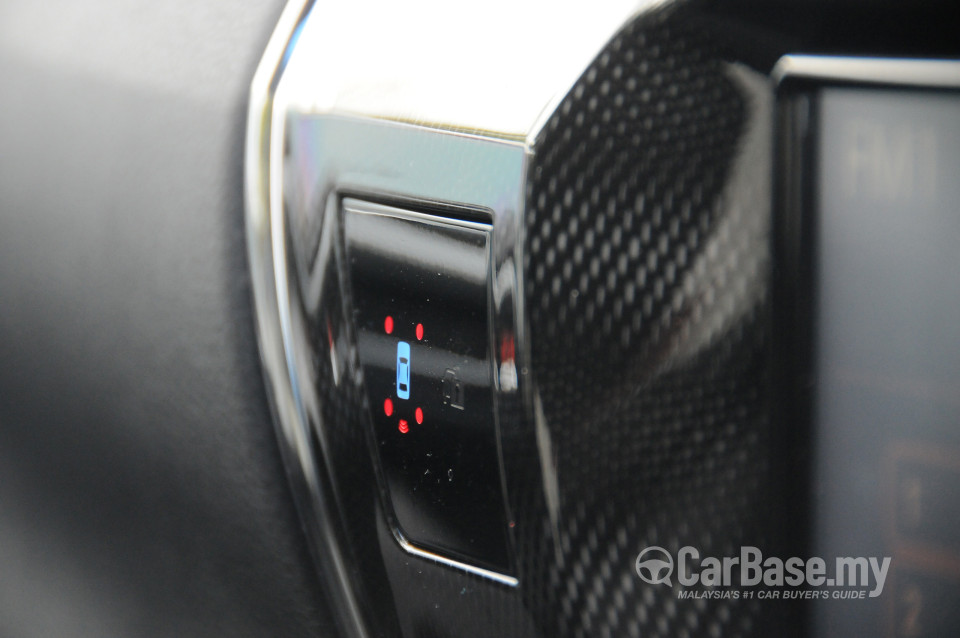 Toyota Corolla E170 (2014) Interior
