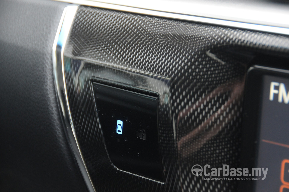 Toyota Corolla E170 (2014) Interior