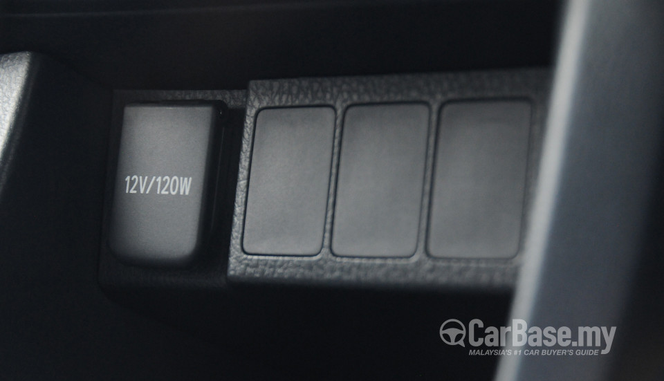 Toyota Corolla E170 (2014) Interior