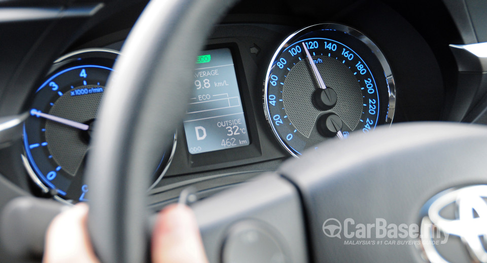 Toyota Corolla E170 (2014) Interior