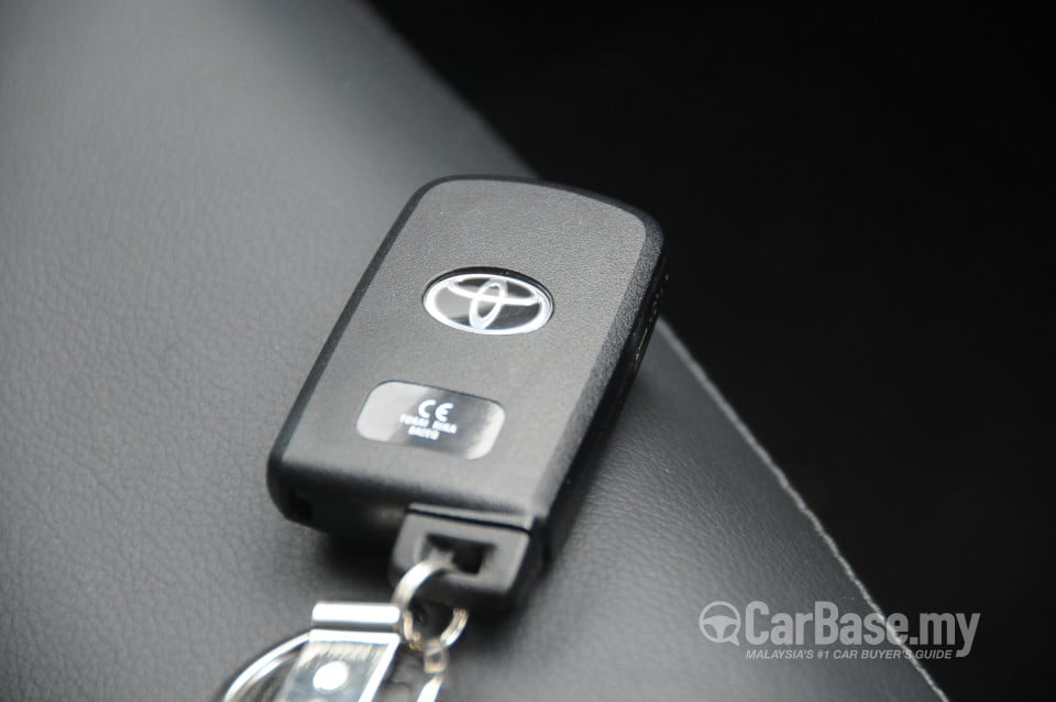 Toyota Corolla E170 (2014) Interior