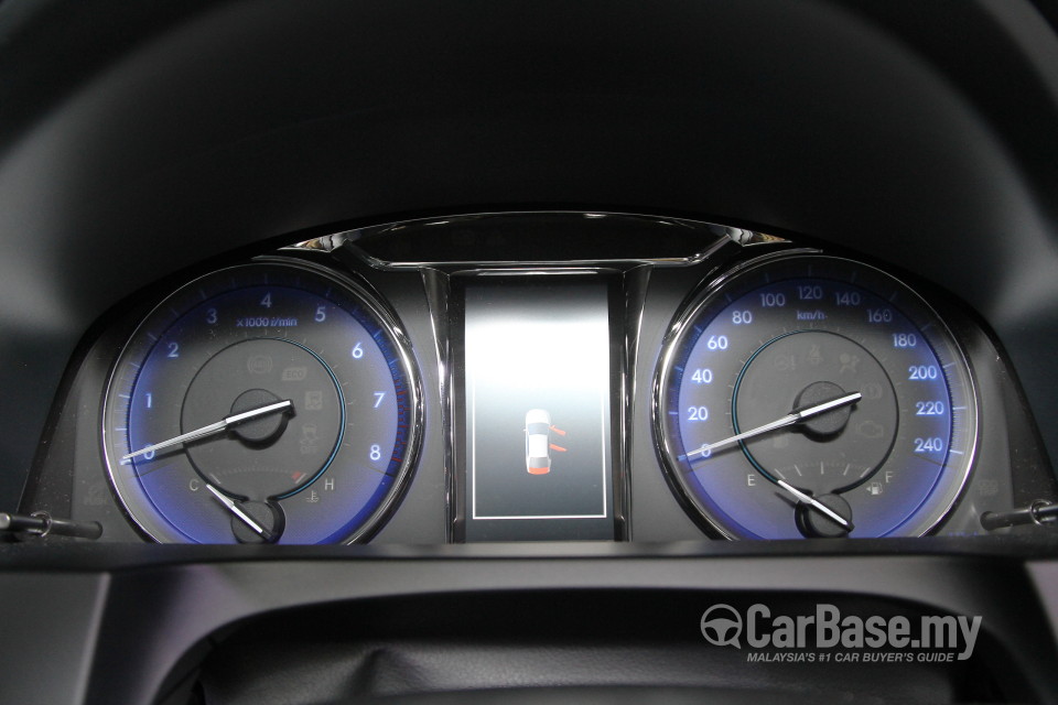 Toyota Camry XV50 Facelift (2015) Interior