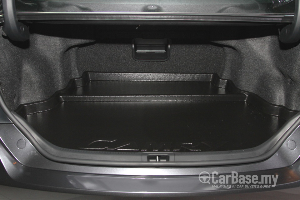 Toyota Camry XV50 Facelift (2015) Interior